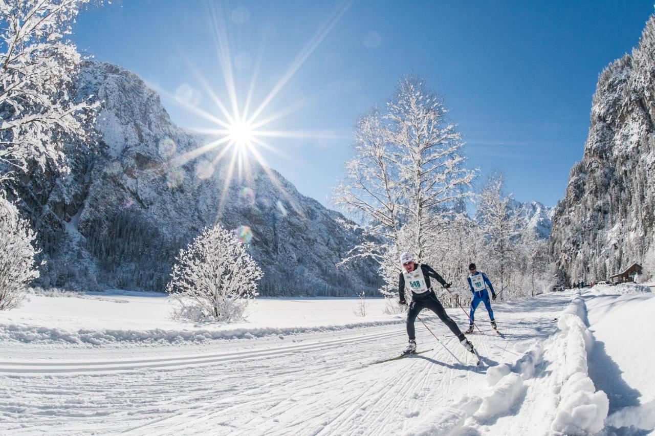 Hotel Erika Braies  Bagian luar foto